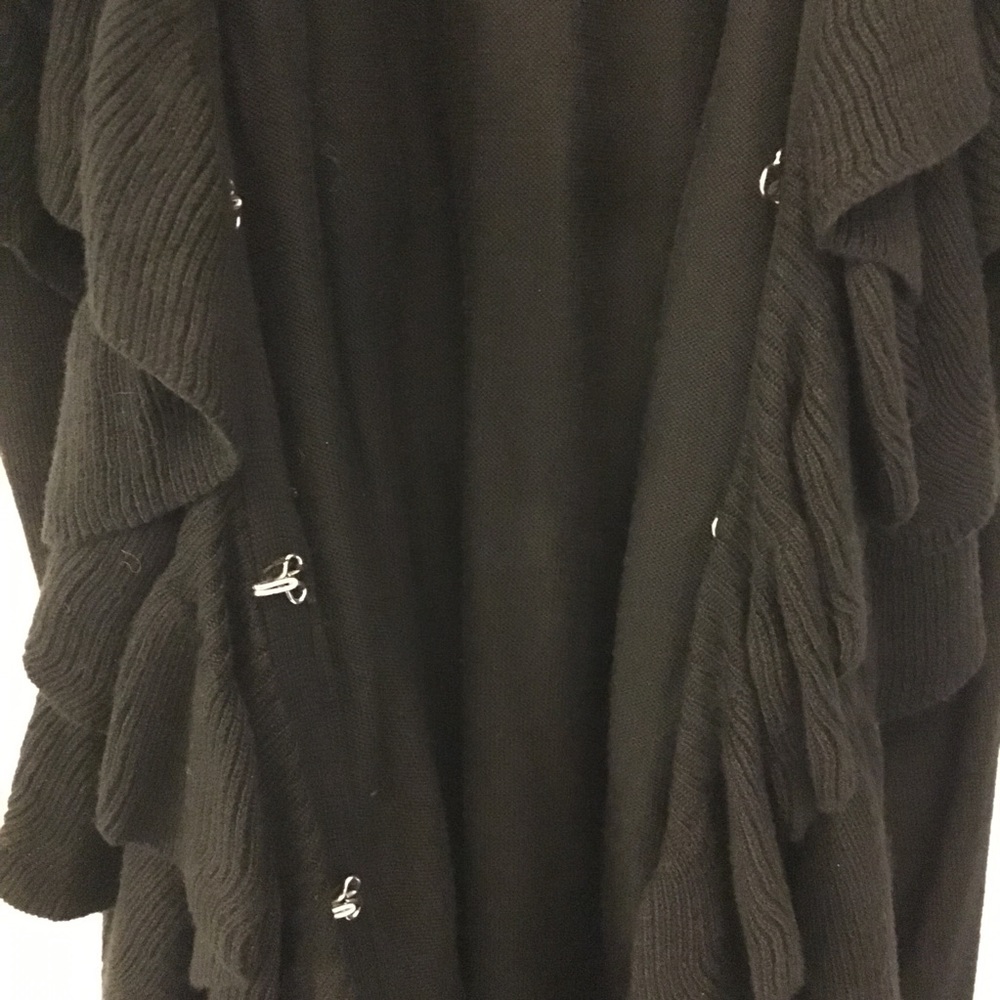 Romeo & Juliet Couture Ruffled Vest - Picture 5 of 7